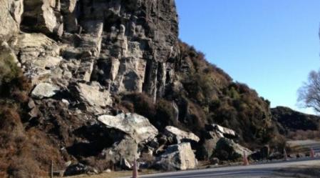 Mt Aspiring Rockfall