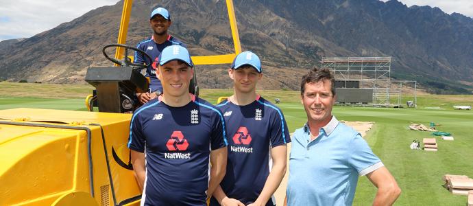 England U19 squad with Cllr Scott Stevens 120119