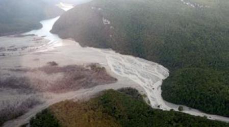 1_Dart_River_dam_and_lake_jan14.jpg