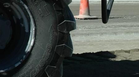 1_Tyre_resized.jpg