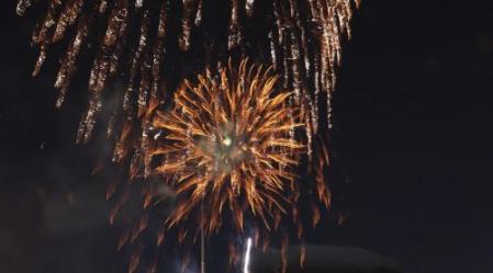 2_NYE_fireworks4_resized.jpg