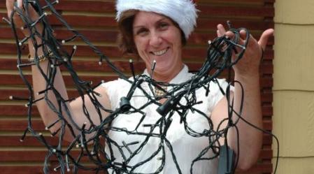 V2_Jan_Maxwell_Prepares_For_Christmas.jpg