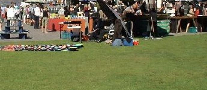 1_Earnslaw_park_market_crop_2.jpg