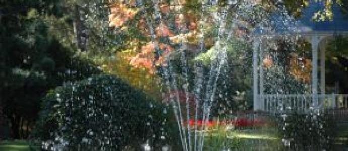 1_Queenstown_Gardens_Fountain.JPG
