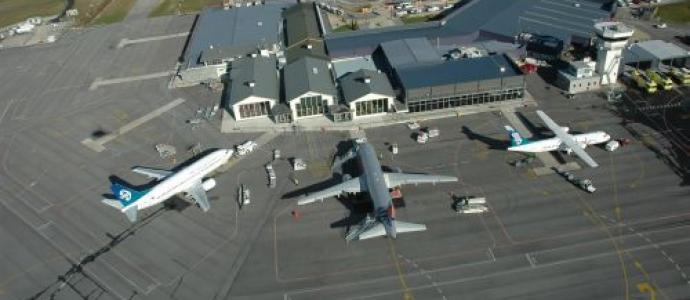 7_Airport_2_resized.jpg