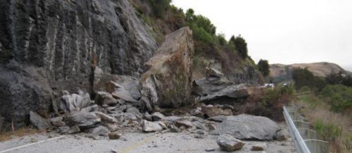 Mount_Aspiring_Rock_Fall.jpg