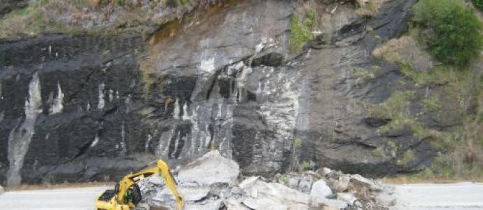 Mount_Aspiring_Rock_Fall_aerial_photo.jpg