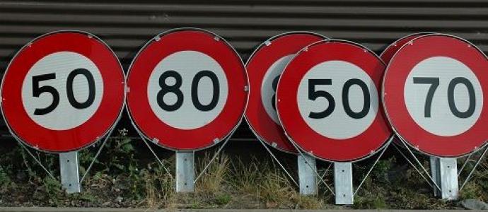 Speed_Limits_signs_resized.jpg